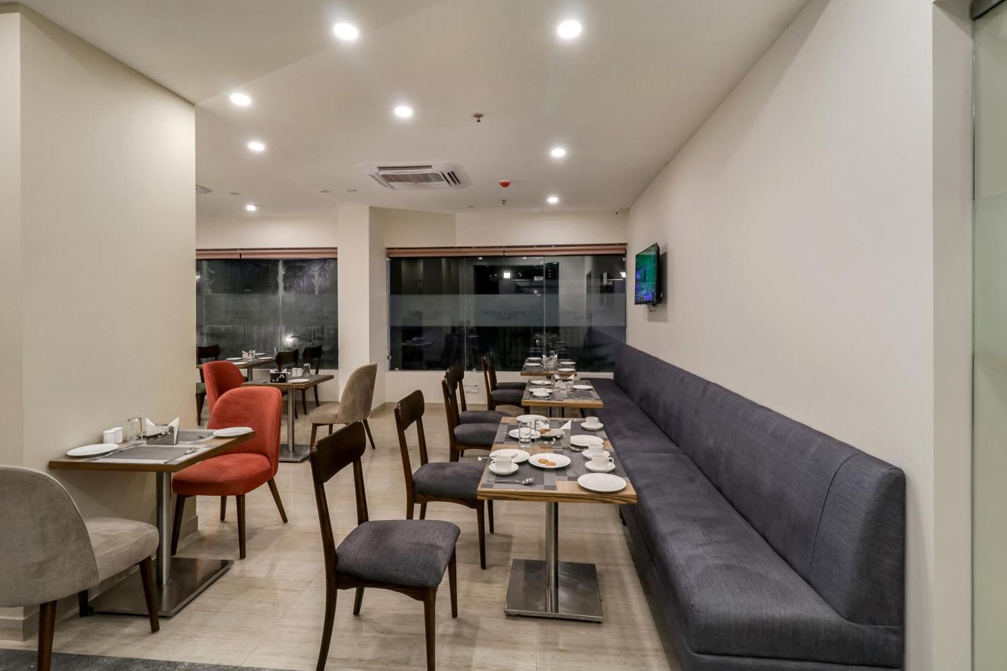 Starlit Suites Newtown Calcutta Eksteriør billede